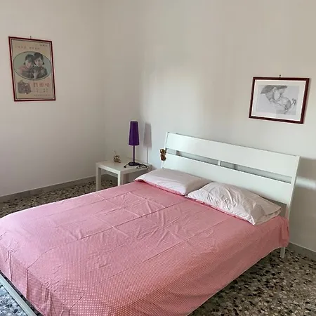 Flat215 Vendégház Bari