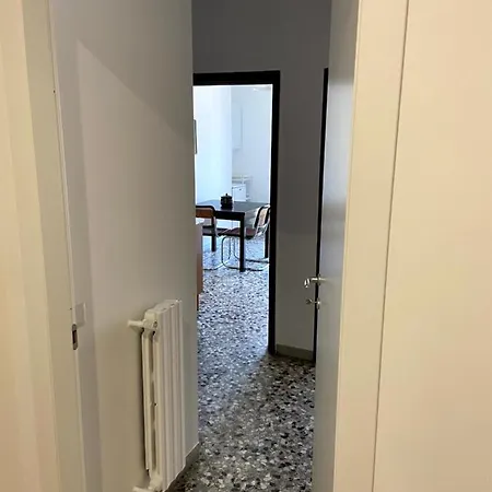 Flat215 Vendégház Bari