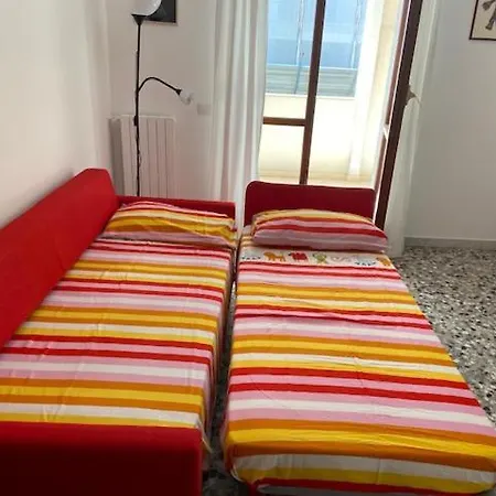 Flat215 Гостьовий будинок *